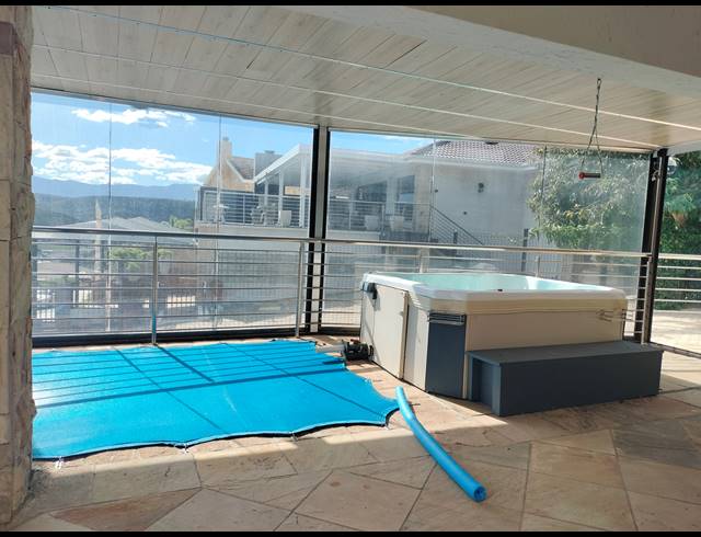 6 BEDROOM FREESTANDING FOR SALE IN BERGSIG